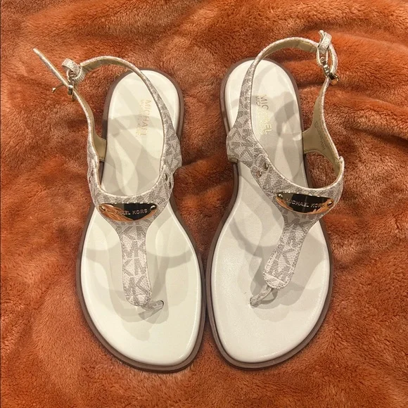 Michael Kors Women's White Logo Thong Sandals - Picture 2 of 7